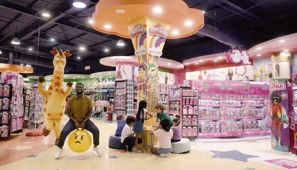 FESTIVE TOY SHOPPING TIPS FROM THE EXPERTS