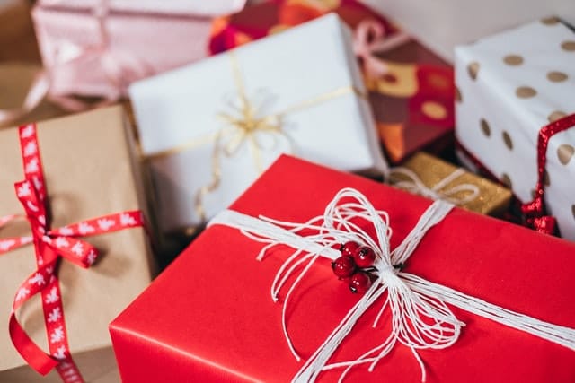 FESTIVE GIFT IDEAS THAT KEEP ON GIVING