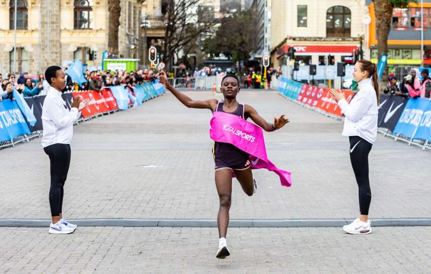 Njoki extends her dominance at Totalsports Women’s Race Cape Town on National Women’s Day