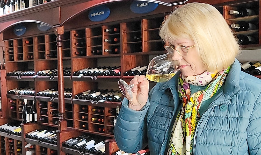 TASTE THE VERY FINEST AT CAROLINE'S WHITE WINE & CAP CLASSIQUE REVIEW