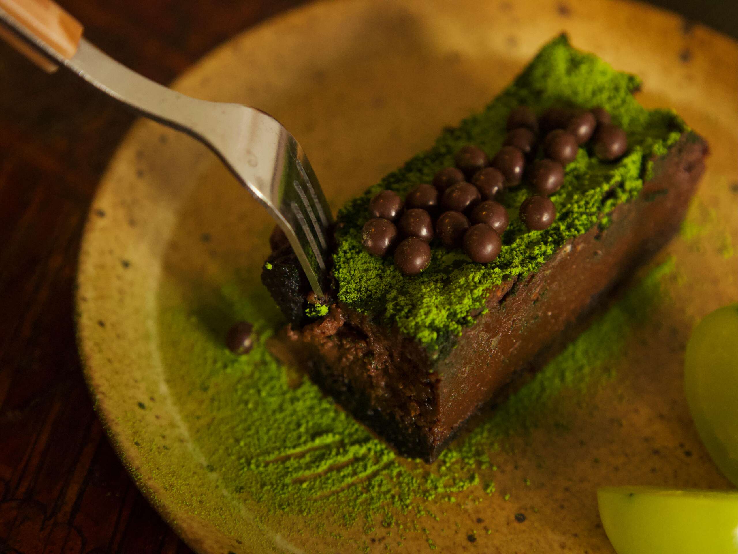 Chocolate cakes that refuse to play by the rules!
