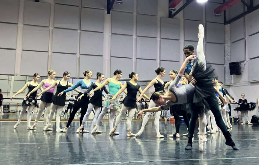CAPE BALLET AFRICA'S SWAN LAKE AT MONTECASINO BLENDS THE BEST LOCAL AND INTERNATIONAL TALENT